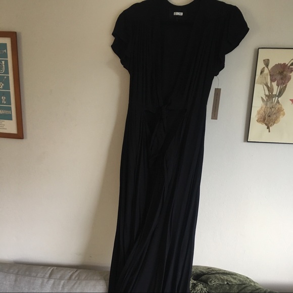 NWT Reformation Orchid in Black - Picture 7 of 8